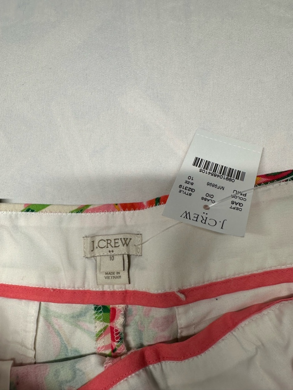 NWT J. Crew Floral High-Rise Shorts Size 10 - Picture 2 of 6